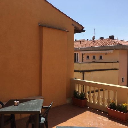 Casa Carducci 33 Bed & Breakfast Pisa Exterior photo